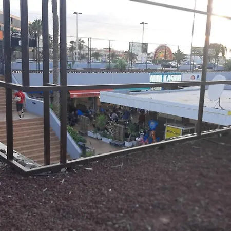 Rentenerife El Romantico * طوستا ديل سيلونثيو